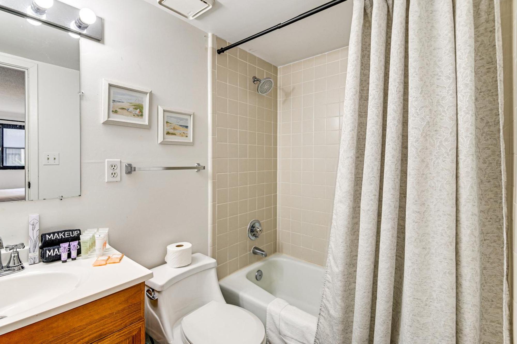 Updated Resort Condo, Walk To Myrtle Beach! Eksteriør bilde